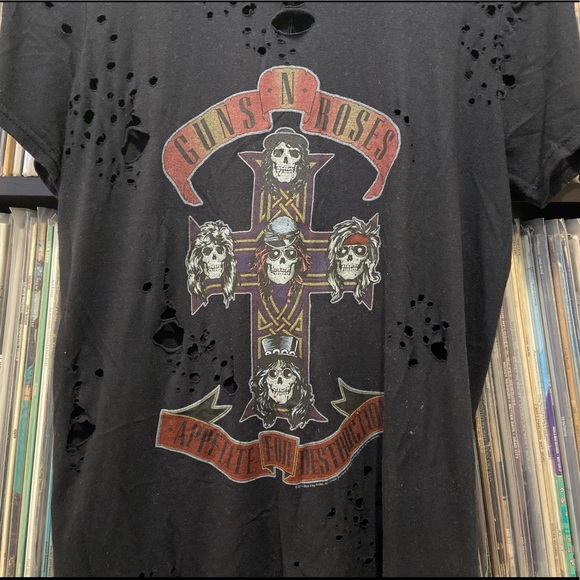 💥HOST PICK💥🌹Worn Guns N’ Roses “Appetite For Destruction” Graphic Tee🌹 - Picture 4 of 11